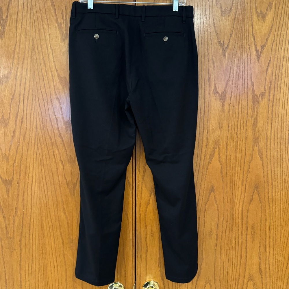 EUC Old Navy Men's 32 x 30 Black Flat Front Dress Slacks Straight Built-in-Flex - Picture 4 of 10